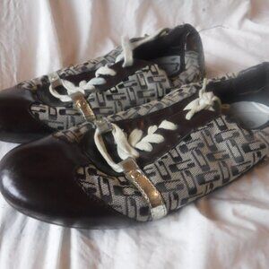 Guess Womens Brown Shoes Size 7 1/2 M Pre Owned